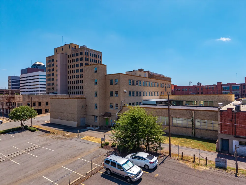 710 Travis Street Shreveport, LA 71101