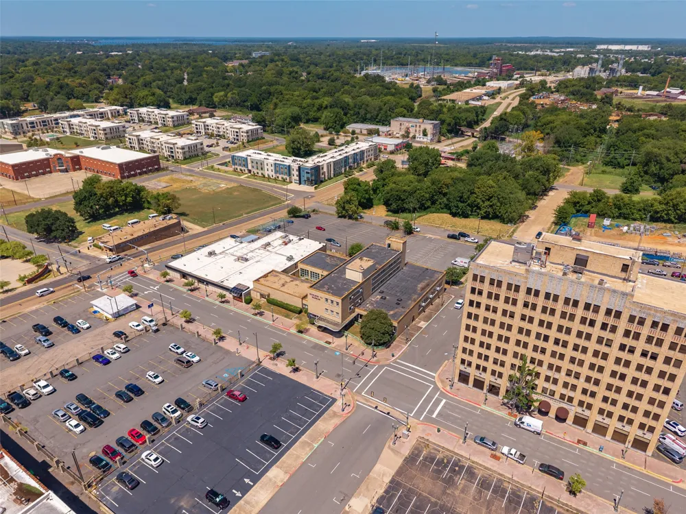 710 Travis Street Shreveport, LA 71101