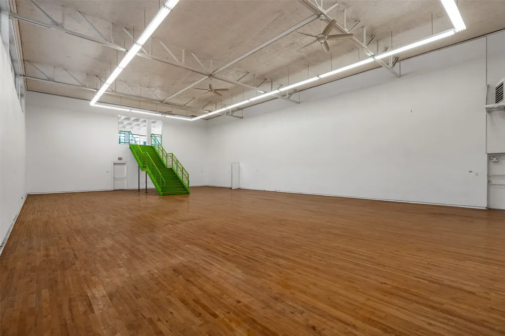 710 Travis Street Shreveport, LA 71101