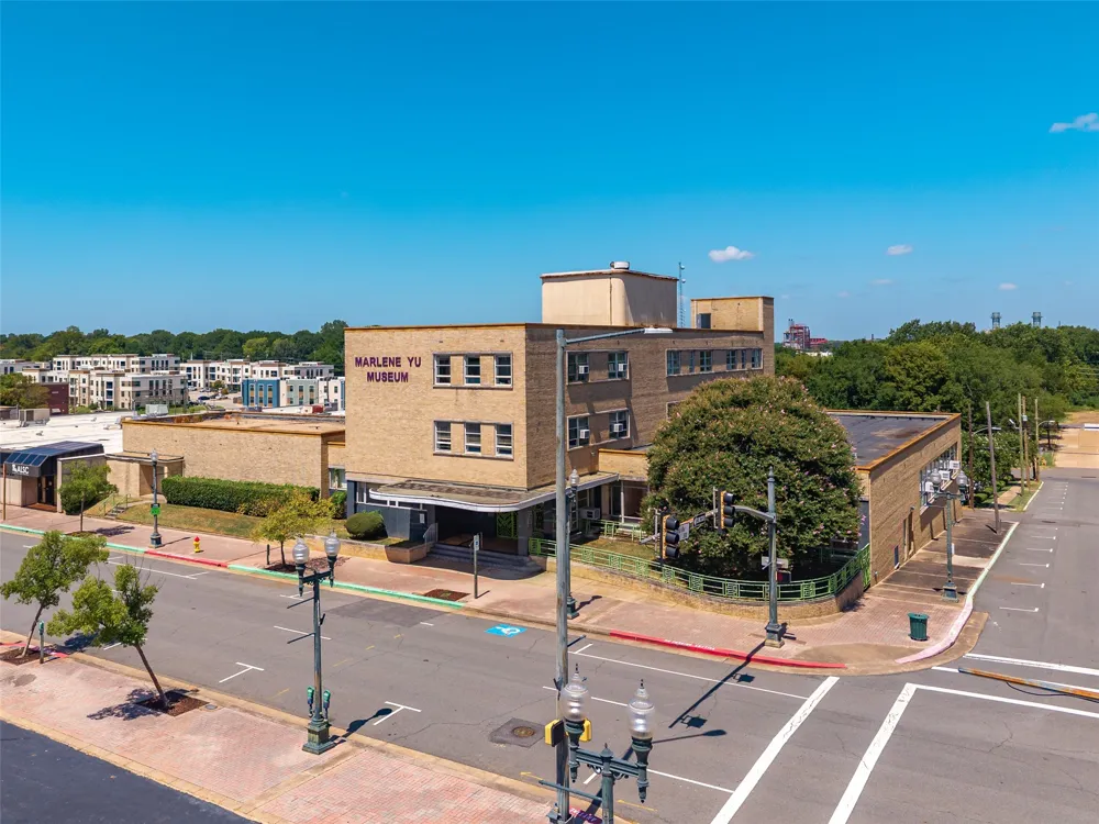710 Travis Street Shreveport, LA 71101