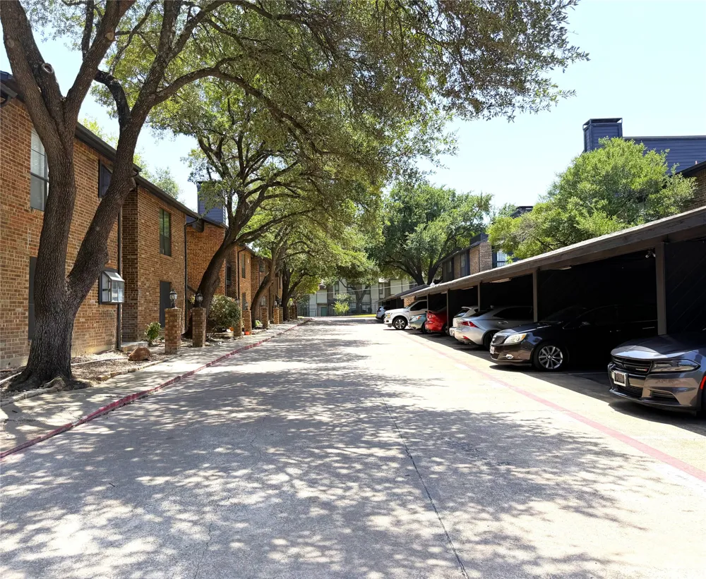 7525 Holly Hill Drive #10 Dallas, TX 75231