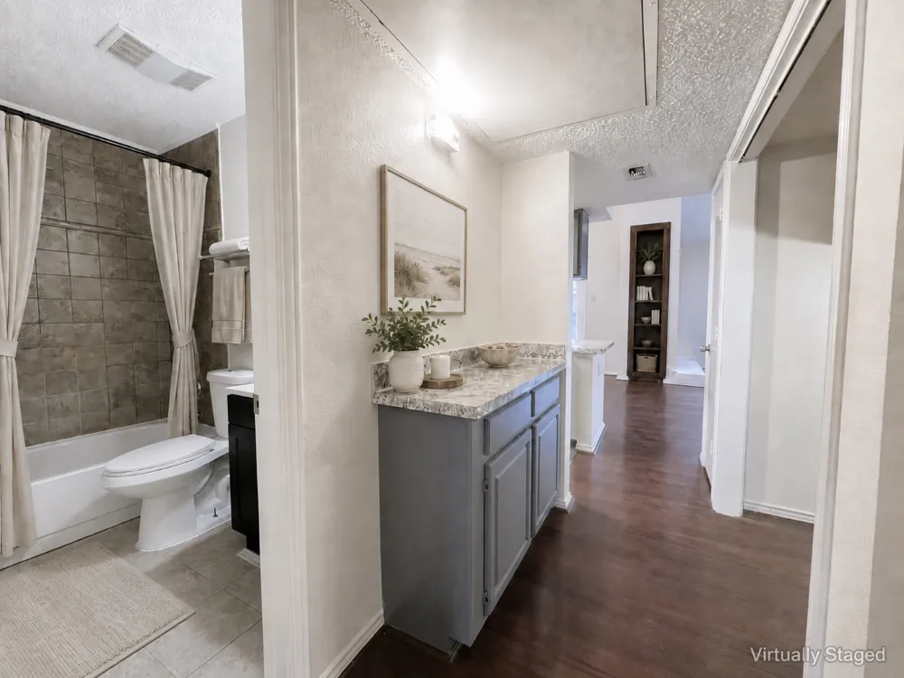 7525 Holly Hill Drive #10 Dallas, TX 75231