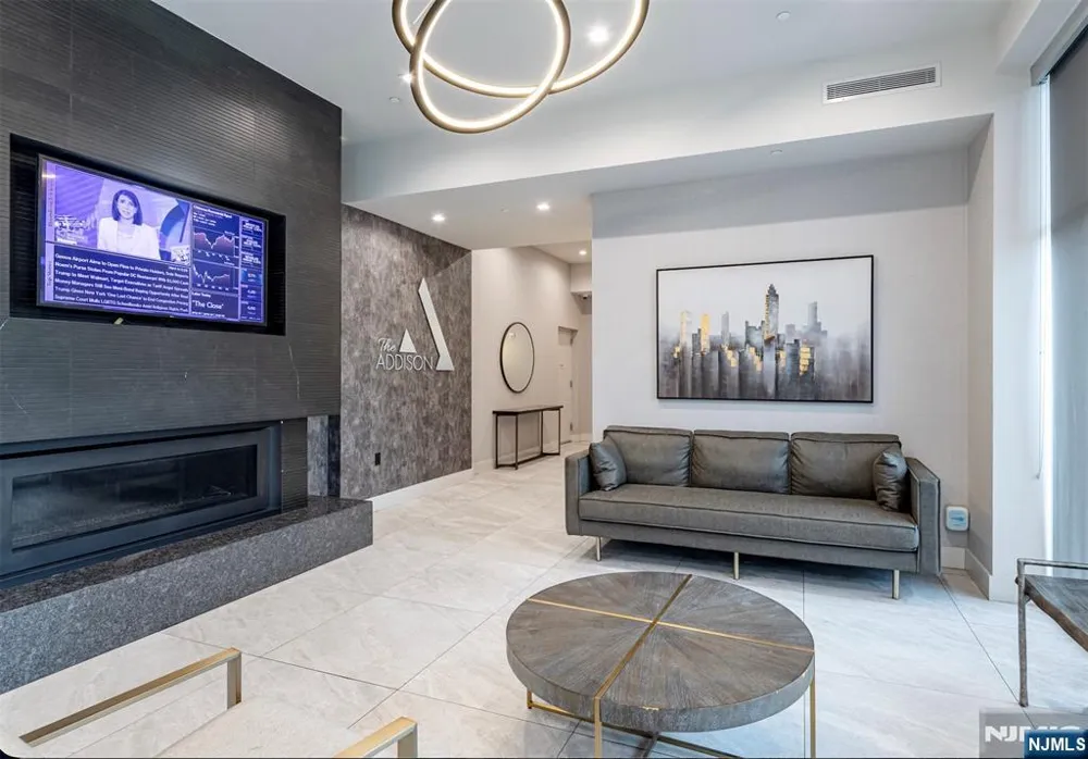 1685 Bergen Boulevard 501 Fort Lee, NJ 07024