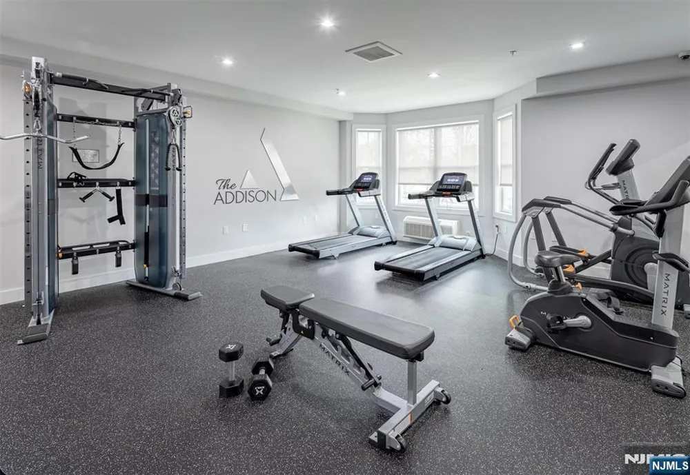 1685 Bergen Boulevard 501 Fort Lee, NJ 07024