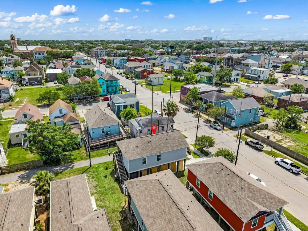 710 35th Street Galveston, TX 77550