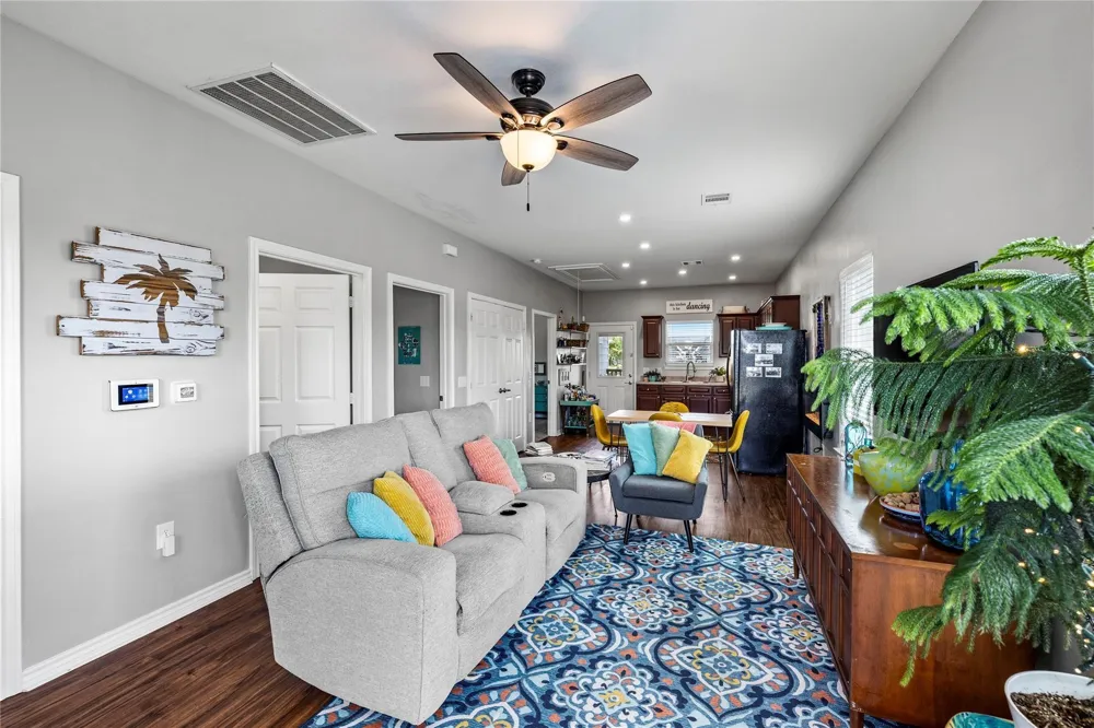 710 35th Street Galveston, TX 77550