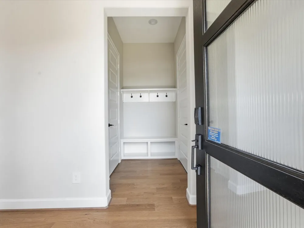 7208 Shadyvilla Lane Houston, TX 77055