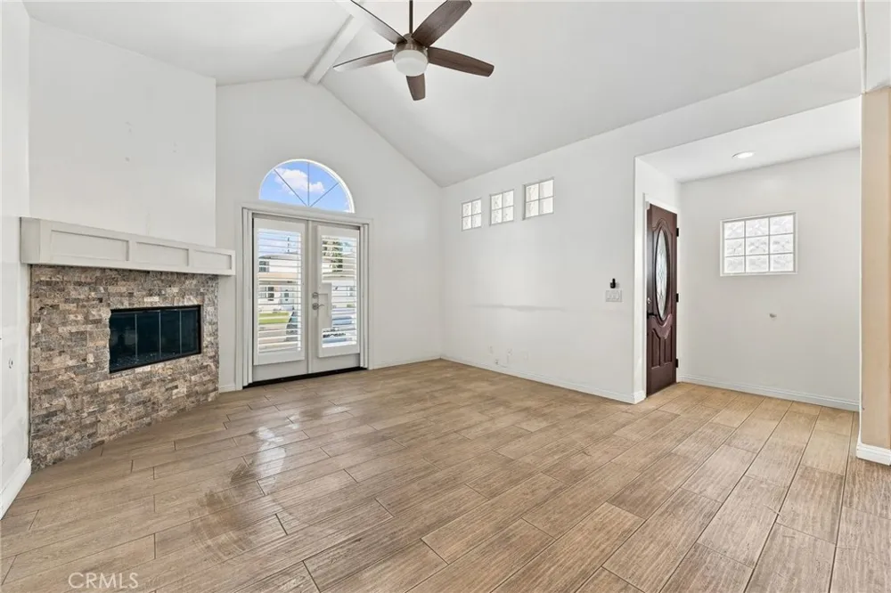 1209 Huntington Street Huntington Beach, CA 92648