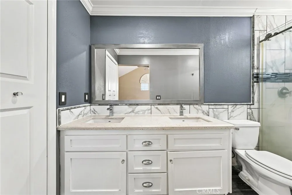 1209 Huntington Street Huntington Beach, CA 92648