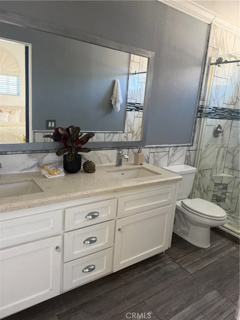 1209 Huntington Street Huntington Beach, CA 92648