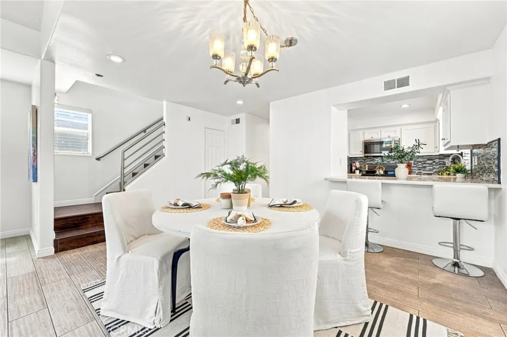 1209 Huntington Street Huntington Beach, CA 92648