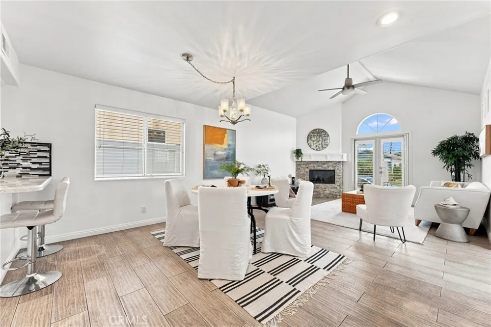 1209 Huntington Street Huntington Beach, CA 92648