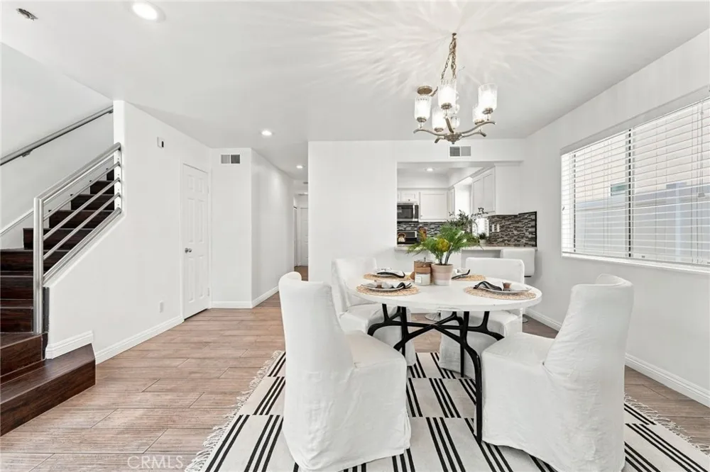 1209 Huntington Street Huntington Beach, CA 92648