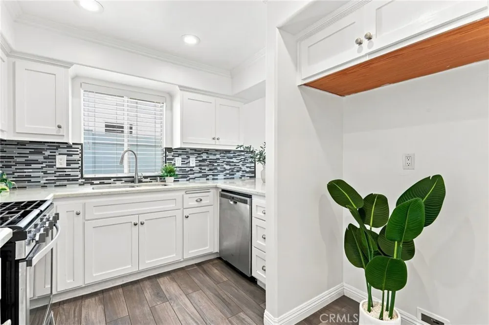 1209 Huntington Street Huntington Beach, CA 92648