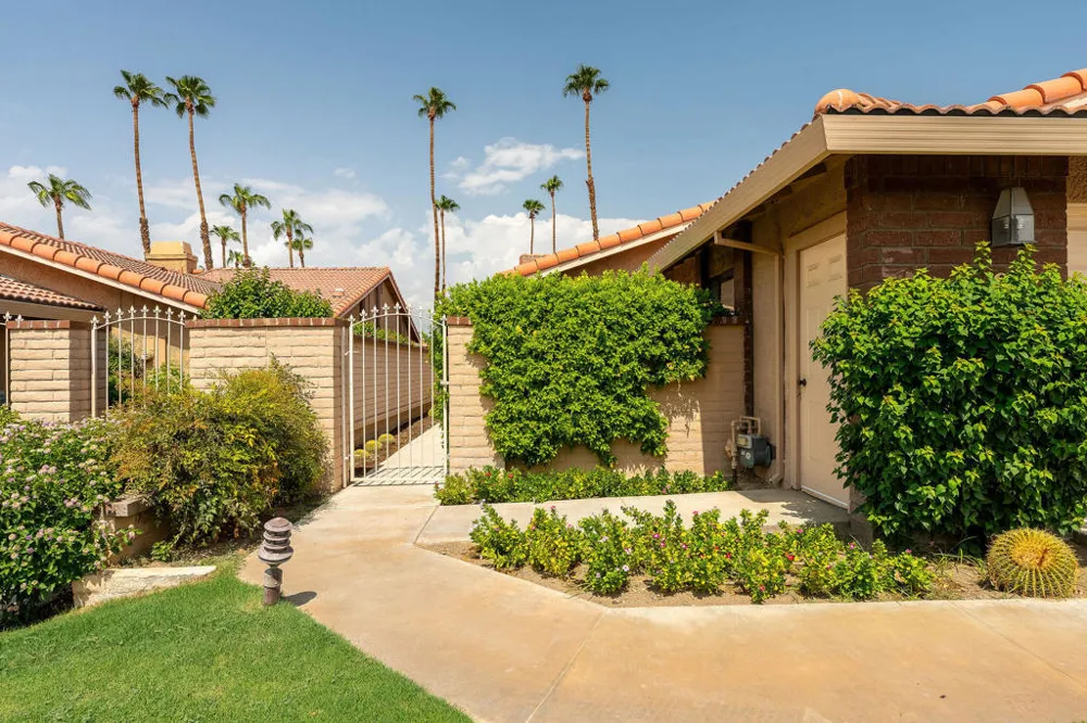6 Joya Drive Palm Desert, CA 92260
