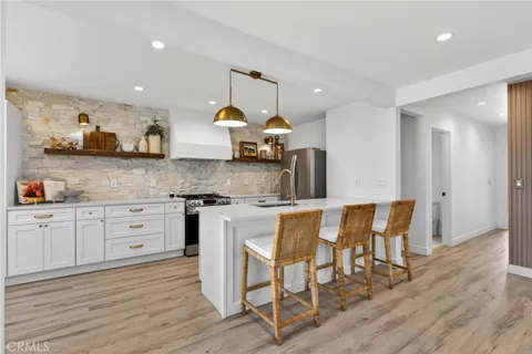 4562 W 142nd Street