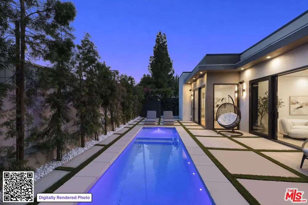 5216 Etiwanda Avenue Los Angeles, CA 91356