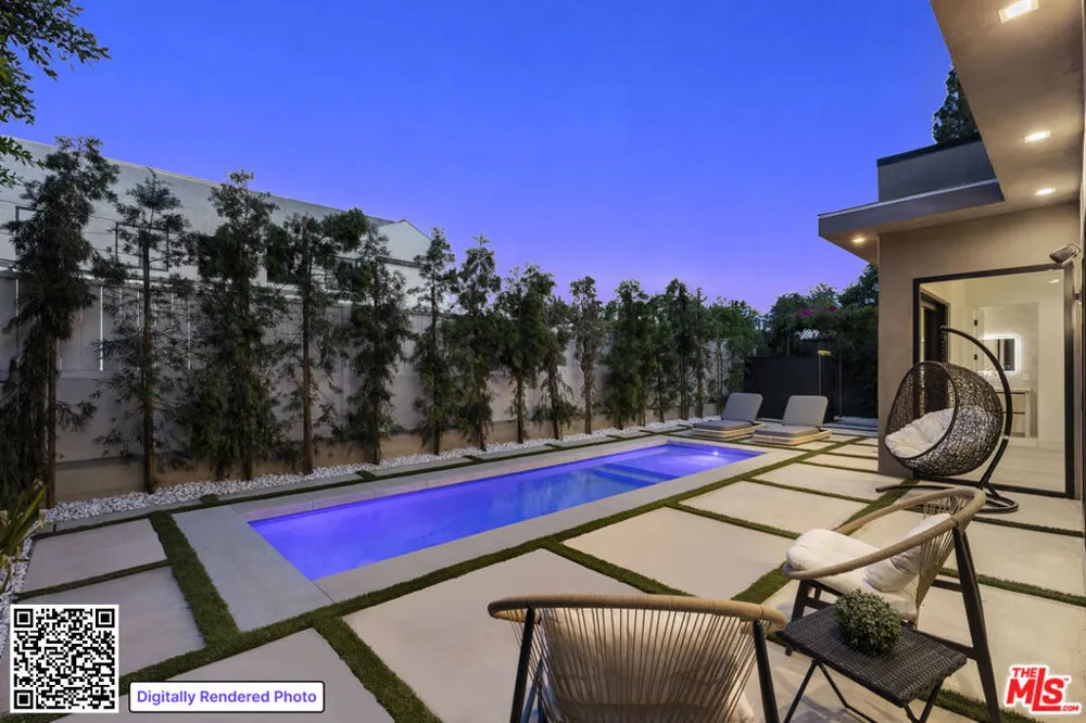 5216 Etiwanda Avenue Los Angeles, CA 91356