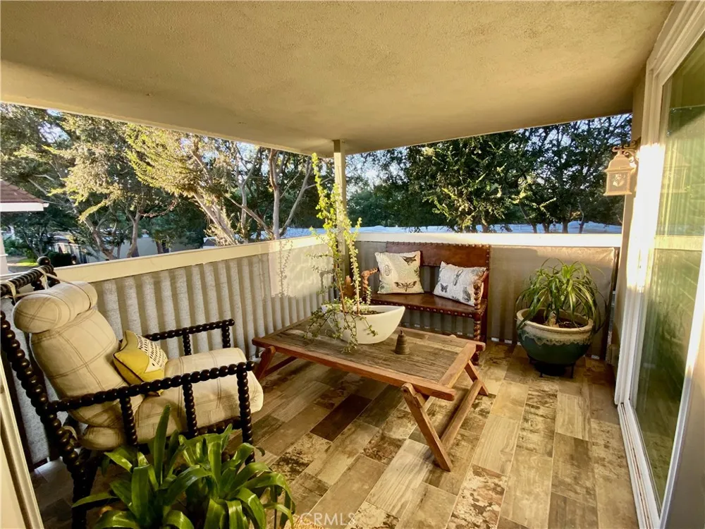 22521 Caminito Esteban #23 Laguna Hills, CA 92653