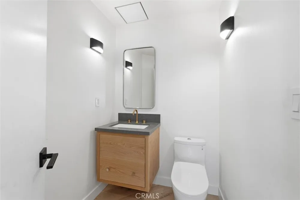 845 11th Manhattan Beach, CA 90266