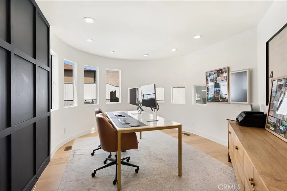845 11th Manhattan Beach, CA 90266
