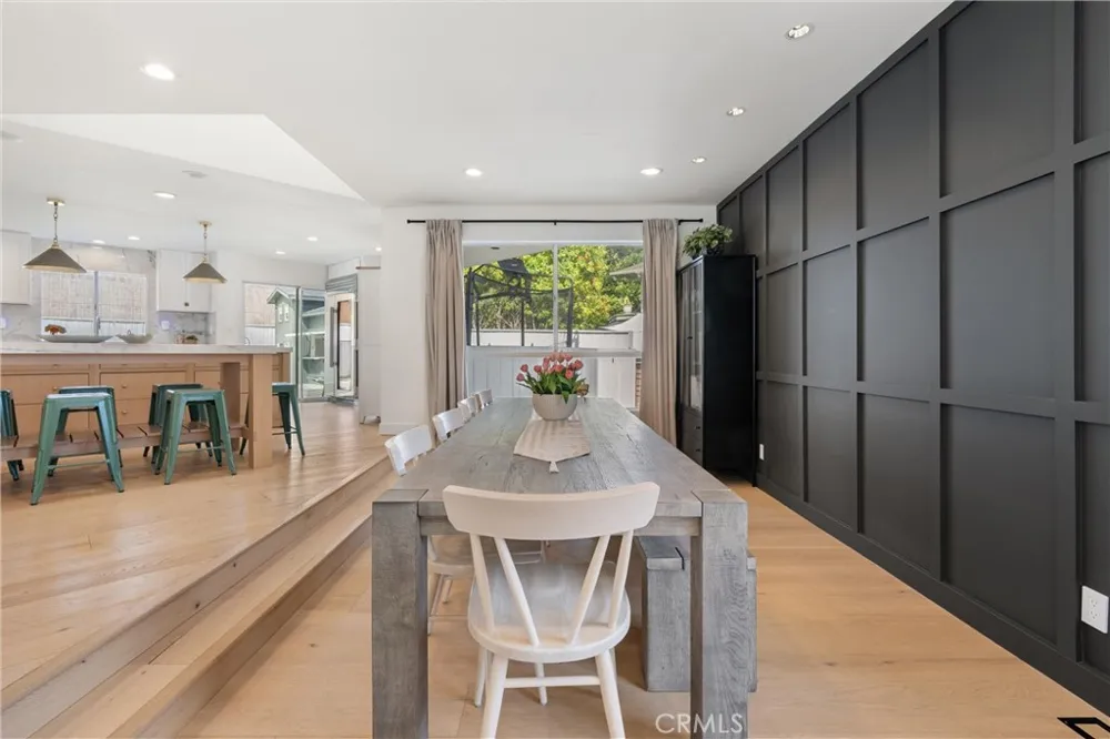 845 11th Manhattan Beach, CA 90266