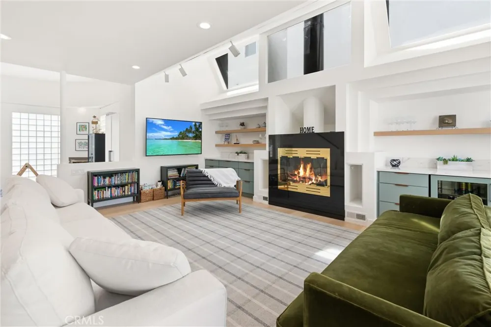 845 11th Manhattan Beach, CA 90266