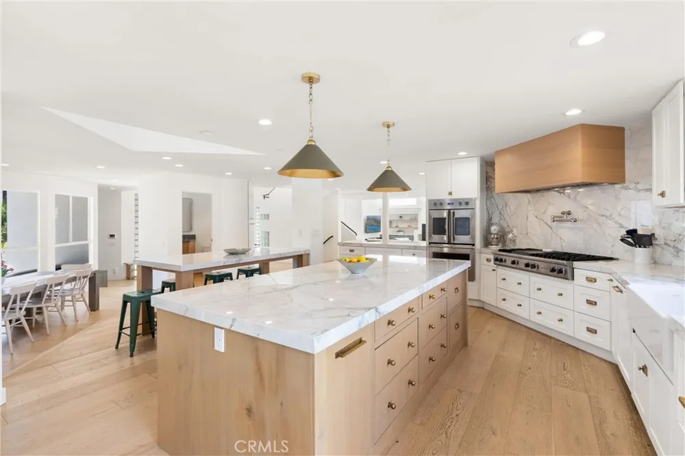 845 11th Manhattan Beach, CA 90266