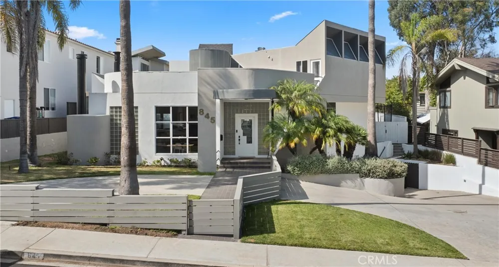 845 11th Manhattan Beach, CA 90266