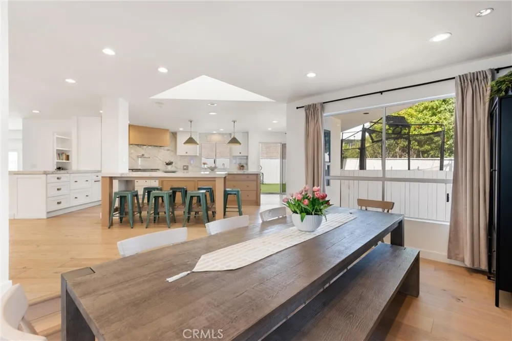 845 11th Manhattan Beach, CA 90266