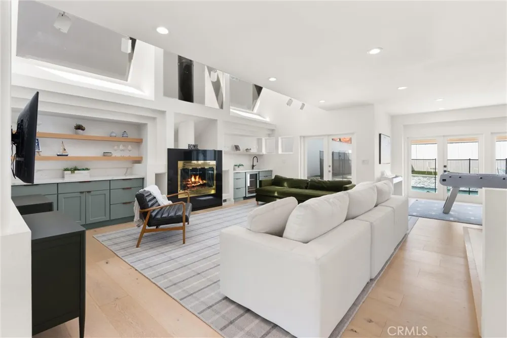 845 11th Manhattan Beach, CA 90266