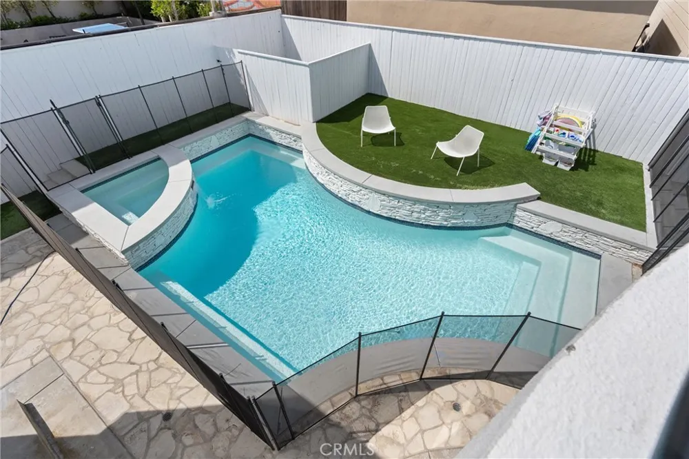 845 11th Manhattan Beach, CA 90266