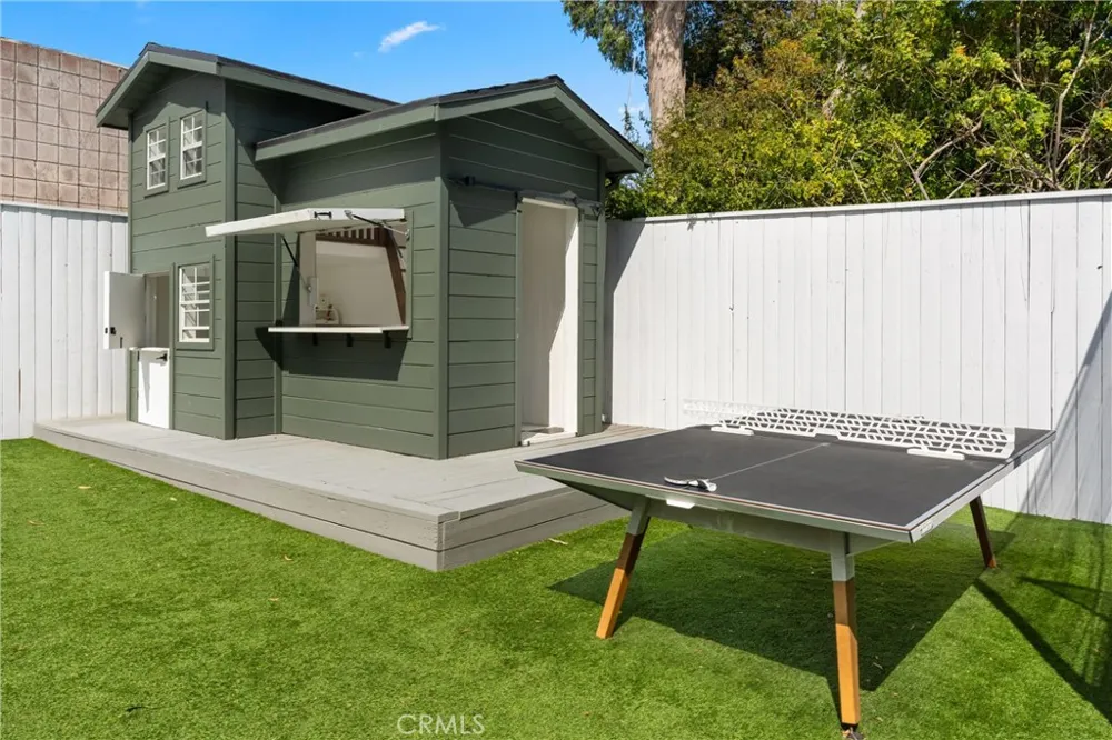 845 11th Manhattan Beach, CA 90266