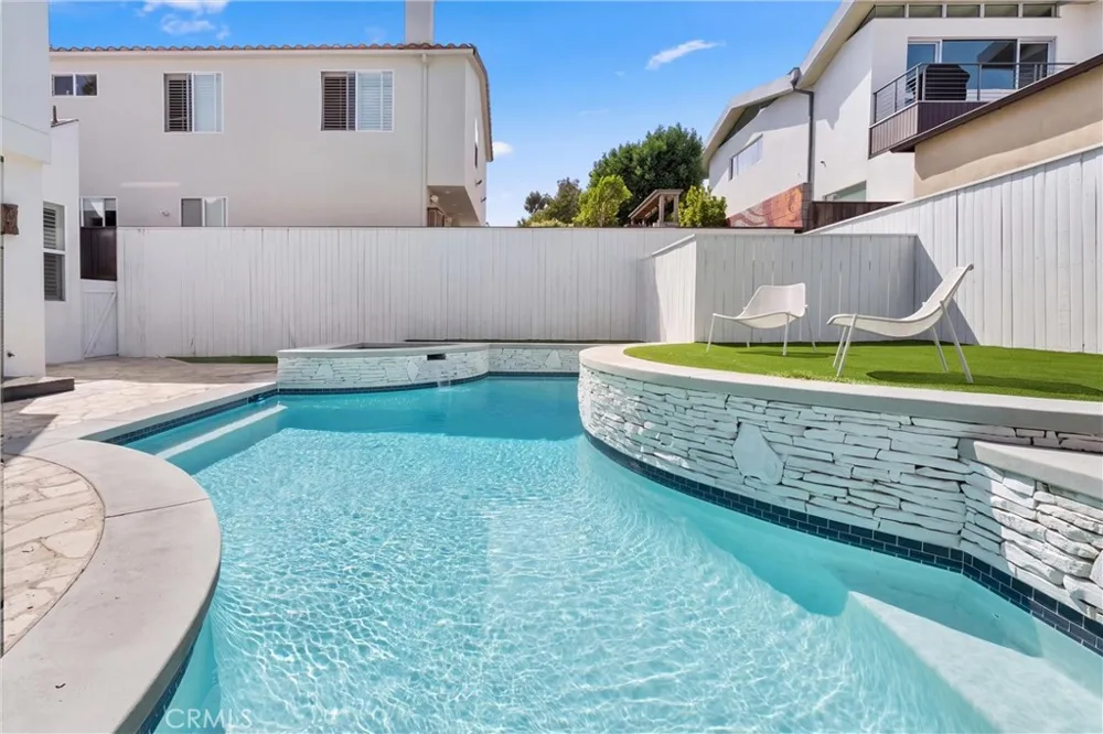 845 11th Manhattan Beach, CA 90266