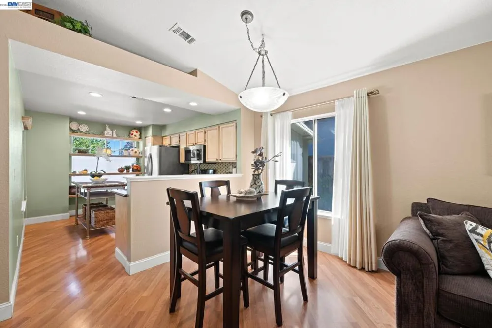 505 Powell Ct Bay Point, CA 94565