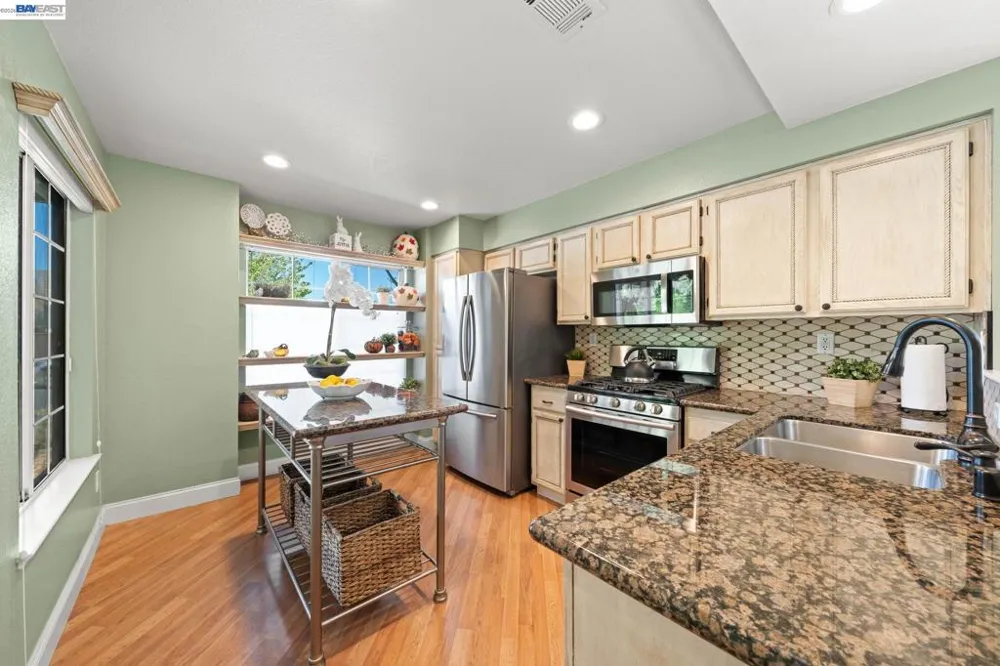 505 Powell Ct Bay Point, CA 94565