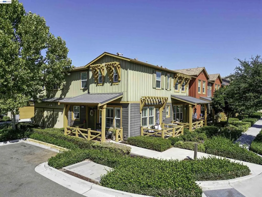 454 Persimmon Cmn #14 Livermore, CA 94551