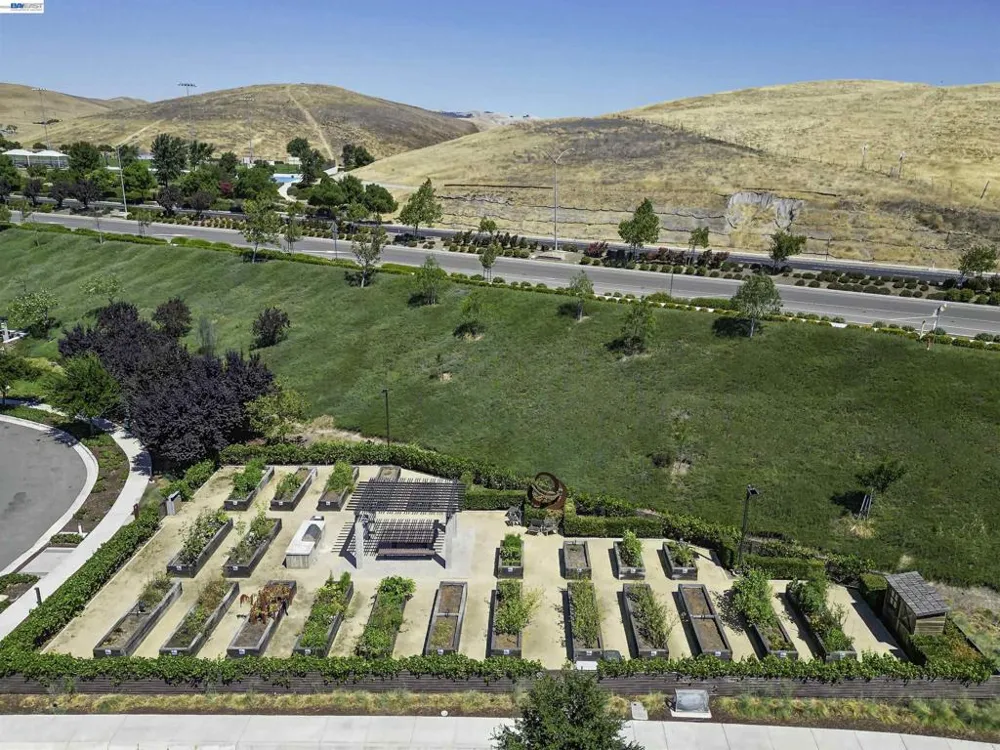 454 Persimmon Cmn #14 Livermore, CA 94551