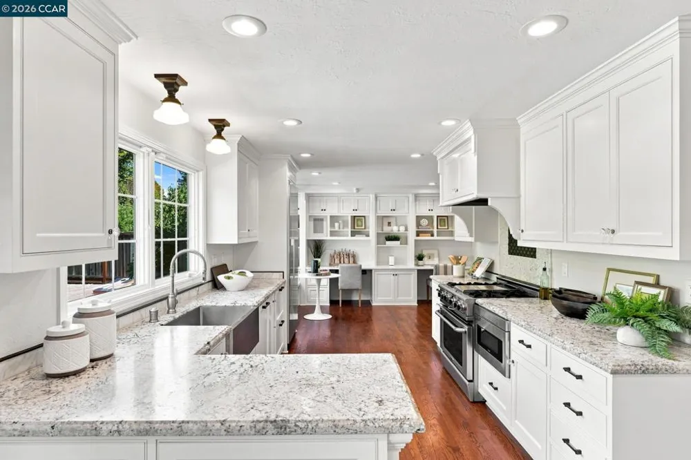 3960 Campolindo drive Moraga, CA 94556
