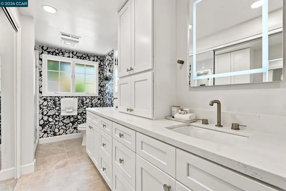 3960 Campolindo drive Moraga, CA 94556