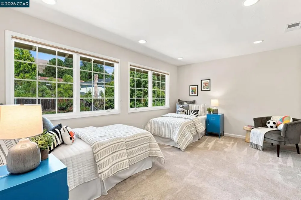 3960 Campolindo drive Moraga, CA 94556