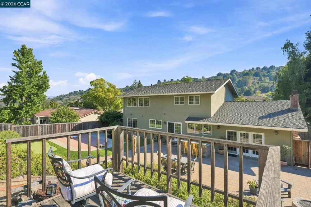 3960 Campolindo drive Moraga, CA 94556