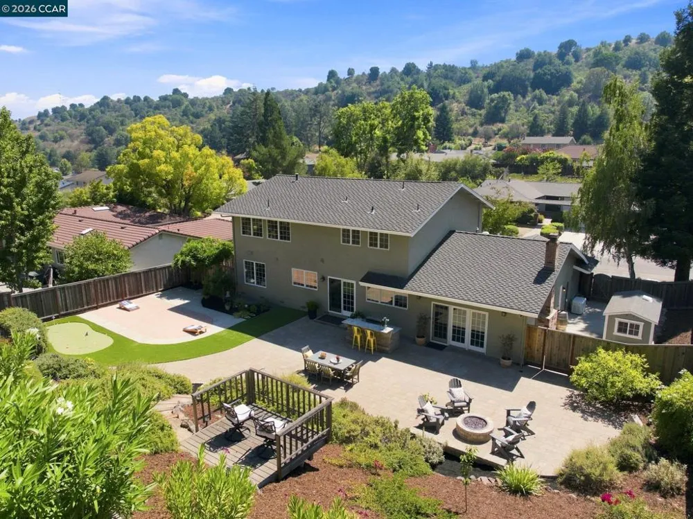 3960 Campolindo drive Moraga, CA 94556