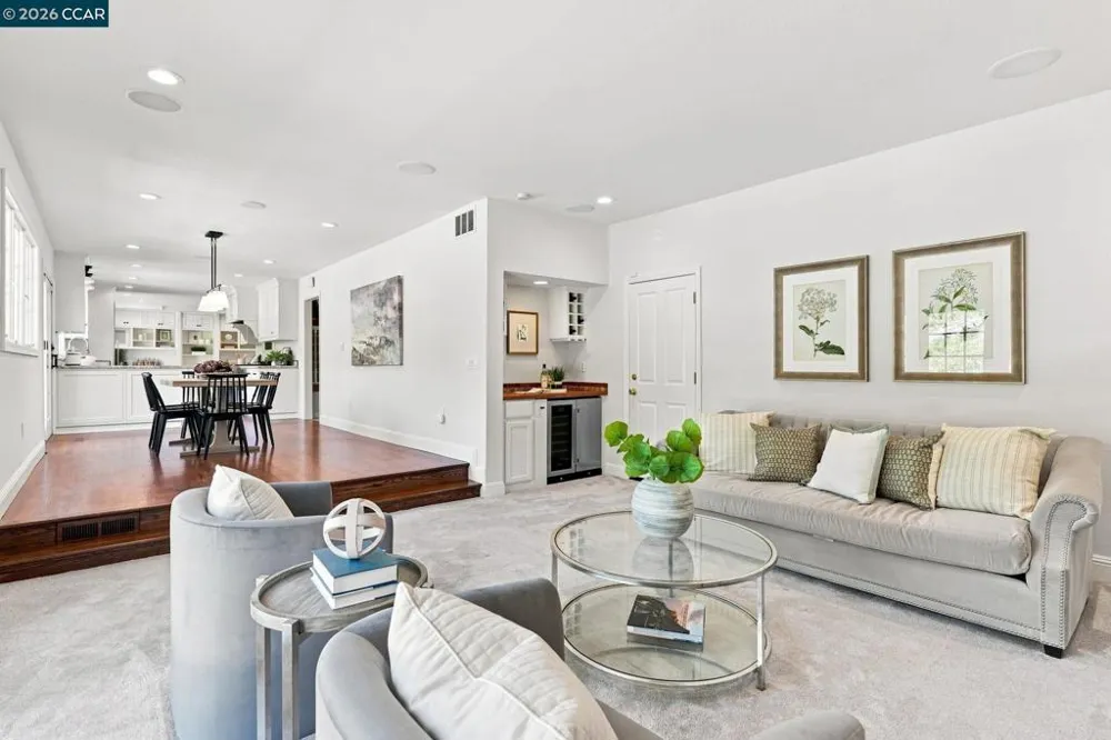 3960 Campolindo drive Moraga, CA 94556