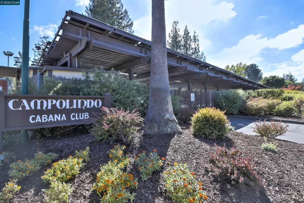 3960 Campolindo drive Moraga, CA 94556