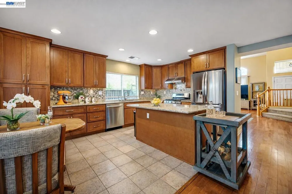 15100 Shining Star Ln San Leandro, CA 94579