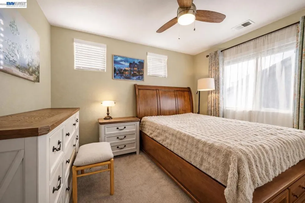 15100 Shining Star Ln San Leandro, CA 94579
