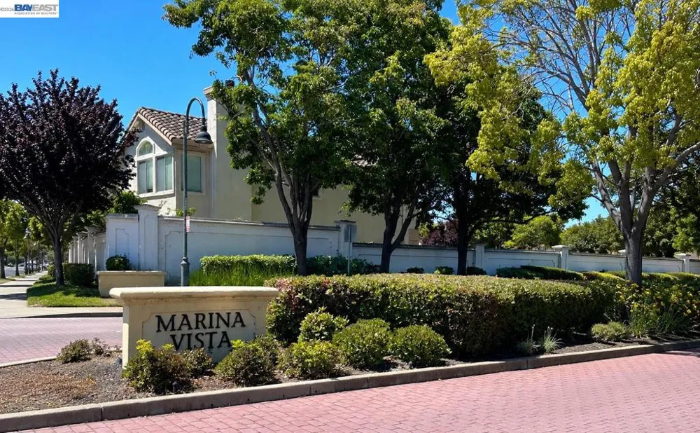 15100 Shining Star Ln San Leandro, CA 94579