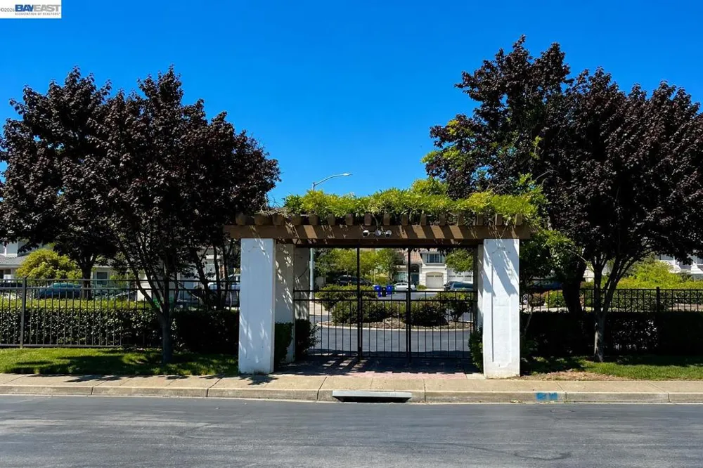 15100 Shining Star Ln San Leandro, CA 94579