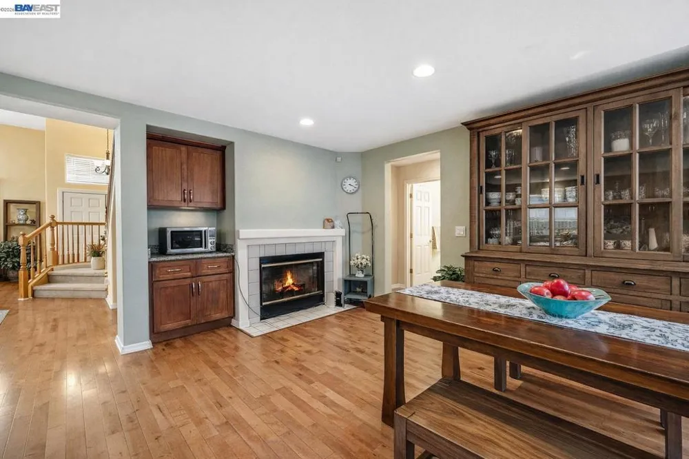15100 Shining Star Ln San Leandro, CA 94579